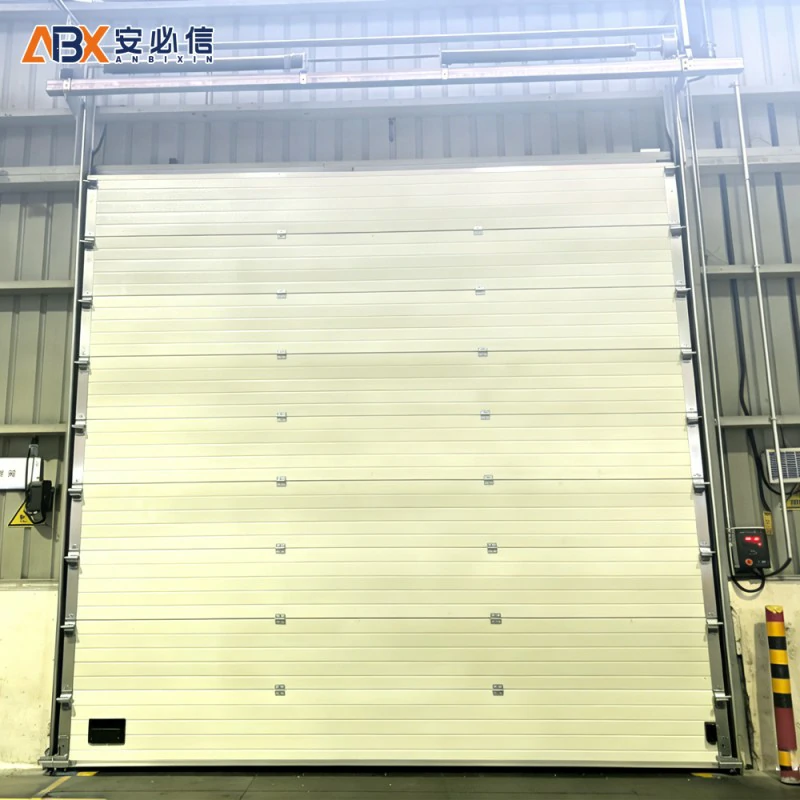 吉林泡子沿街道钢质提升门
